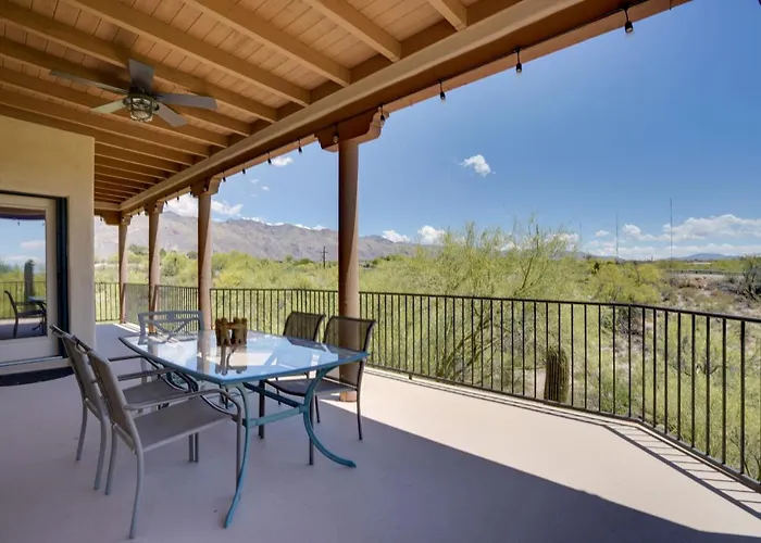 Updated W/ Panoramic Mtn Views & Pool! Holiday home Tucson