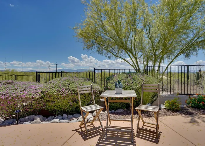 Holiday home Updated W/ Panoramic Mtn Views & Pool! *