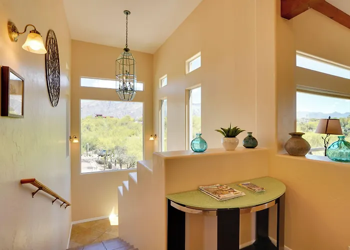 Holiday home Updated W/ Panoramic Mtn Views & Pool!