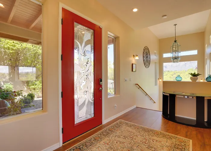 Updated W/ Panoramic Mtn Views & Pool! *